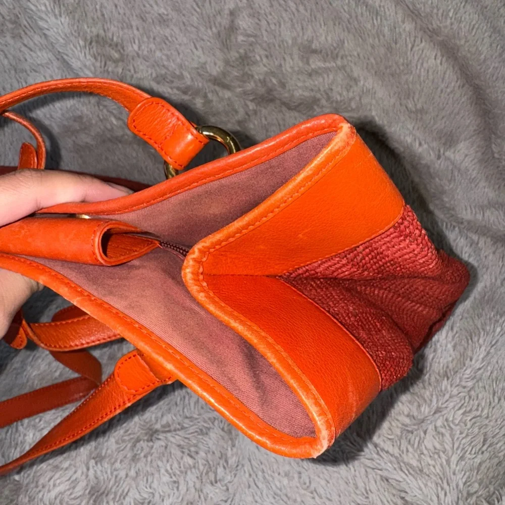 Loewe Orange Raffia Bag with Textured Design - Picture 2 of 10